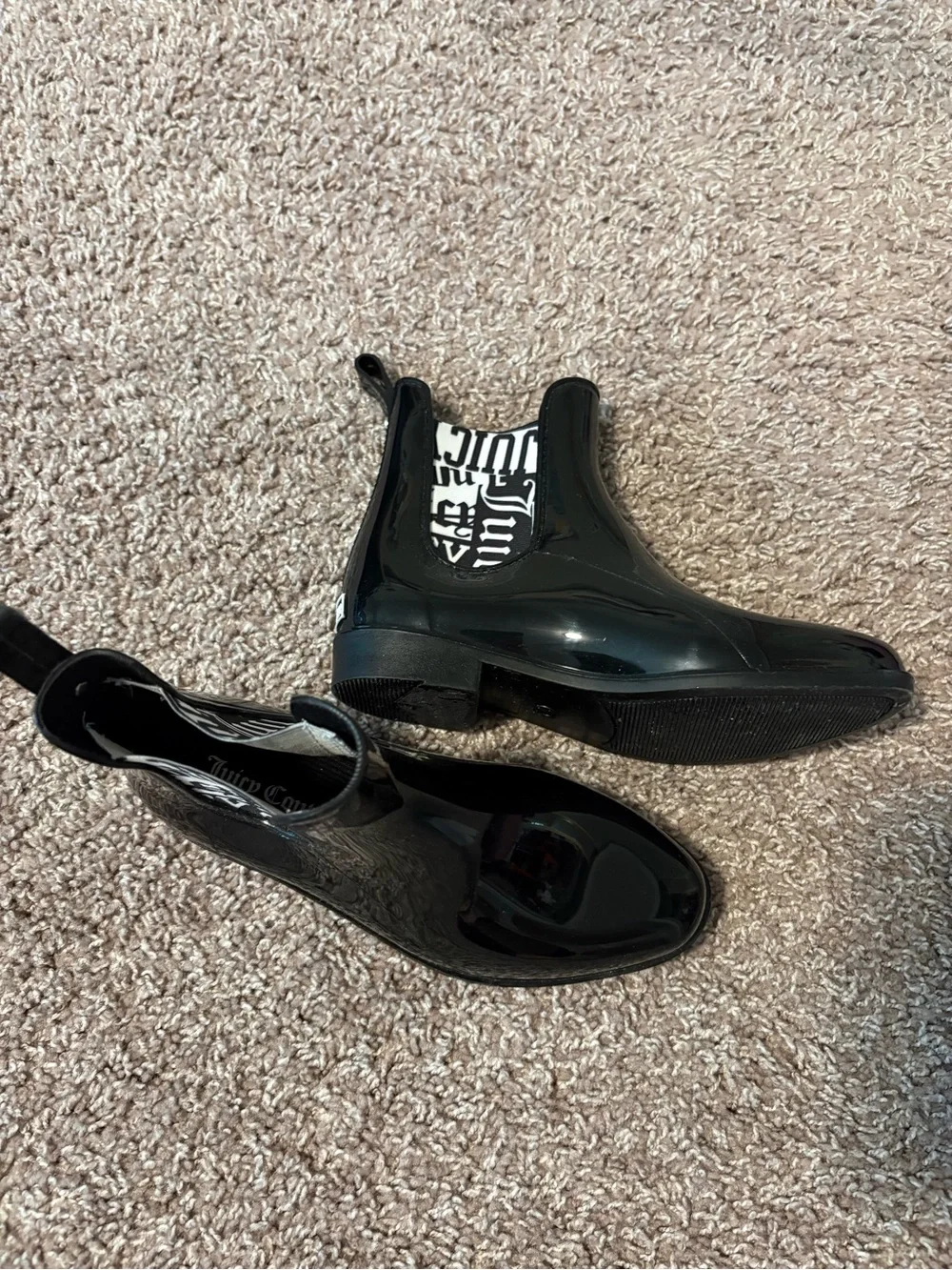 Black Juicy Couture Chelsea Rain Boots